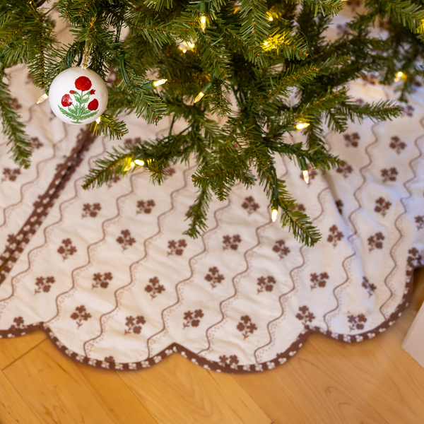 Constance Chocolate Reversible Scalloped Tree Skirt